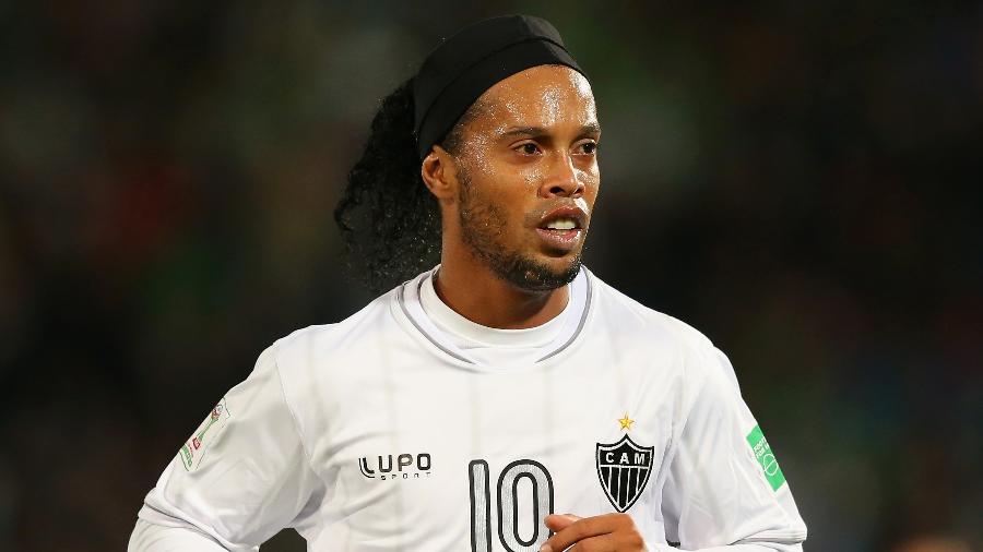 ronaldinho-gaucho-na-epoca-em-que-atuava-com-a-camisa-do-atletico-mg-1684463032918_v2_900x506 Ronaldinho Gaúcho O Maior jogador Futebol da História